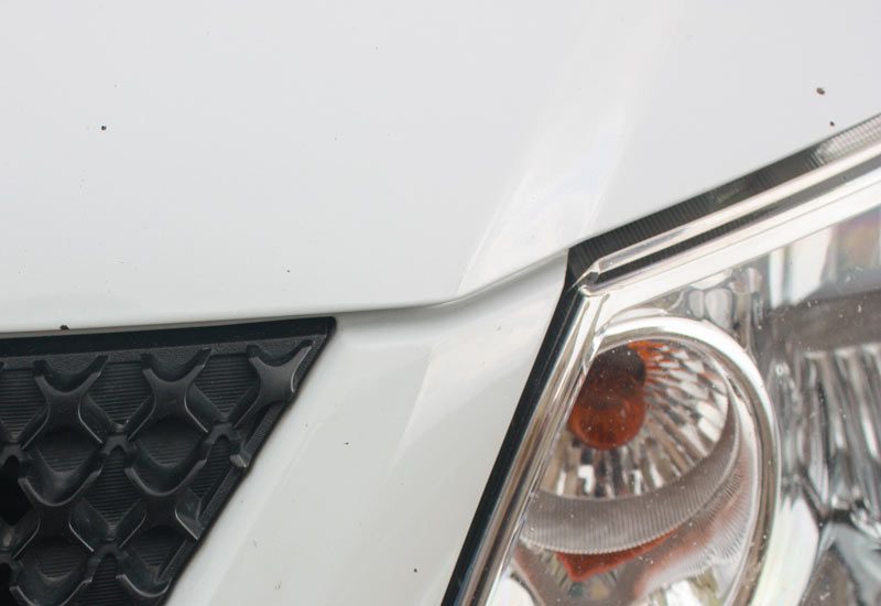 Guide to Repairing Stone Chips on Cars or Motorcycles Image